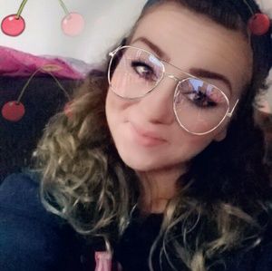 Meet your Posher, Brandi